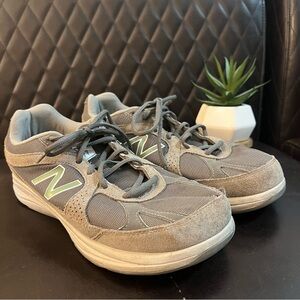 NEW BALANCE 877 MENS SNEAKERS